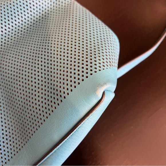 Vince Camuto Beatt blue Moon perforated leather satchel bag with strap EUC - Picture 16 of 16